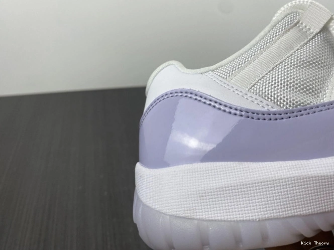 Kicktheory AH7860-101 Air WMNS Pure Jordan 11 Violet Low 0706